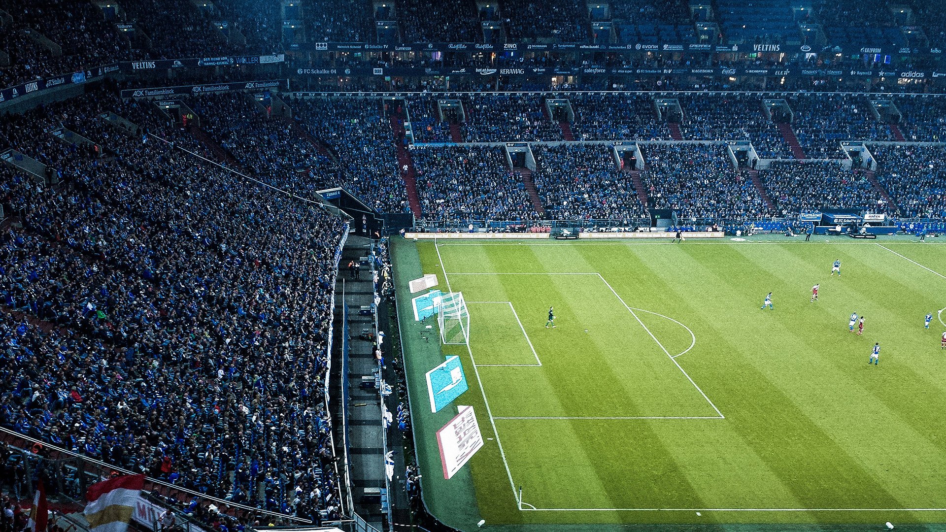 “足球场馆智能化改造助力赛事精彩纷呈”,创意足球场馆